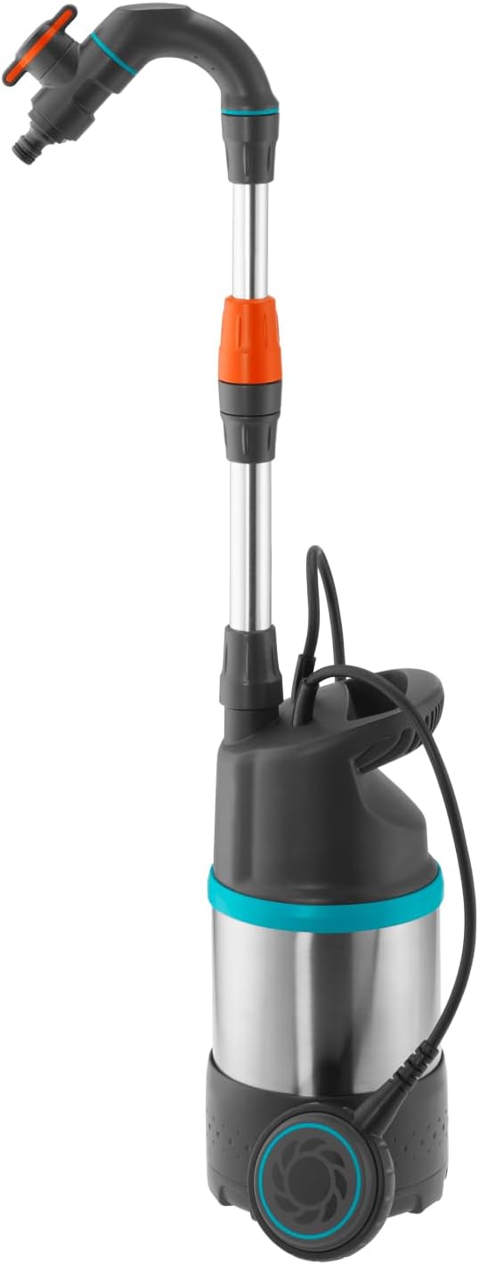 Gardena Regenfasspumpe 4700/2 inox mit Kabel: Tauchdruckpumpe mit integriertem Filter, Fördermenge 4700 l/h, rostfreies Gehäuse, Regulierventil zur Einstellung der Wassermenge (1764-20)