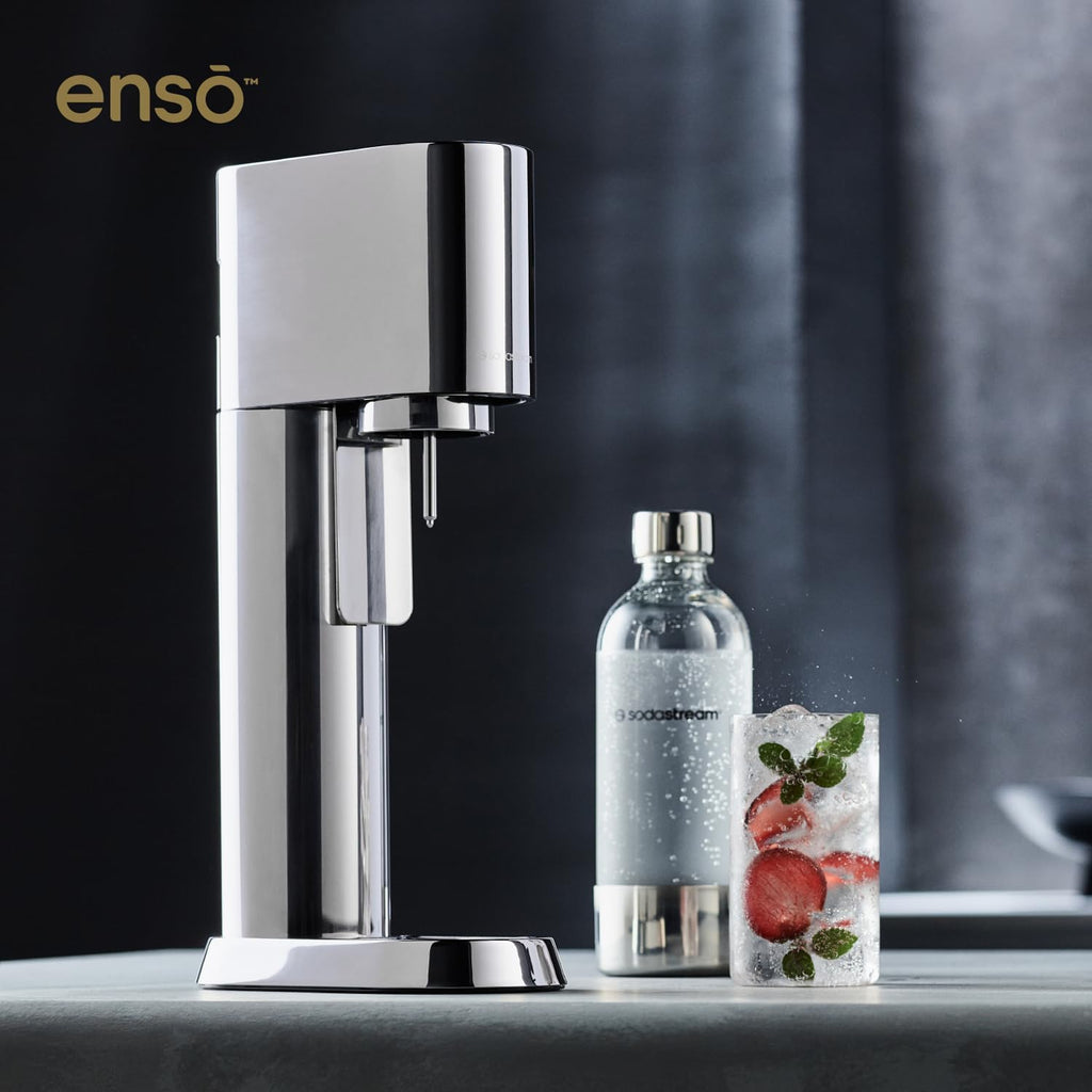 SodaStream® enso™ Premium Wassersprudler aus Edelstahl | inkl. 1 L BPA-FREIE KUNSTSTOFFFLASCHE (spülmaschinengeeignet) + Reinigungstuch + SodaStream Quick Connect Reservezylinder