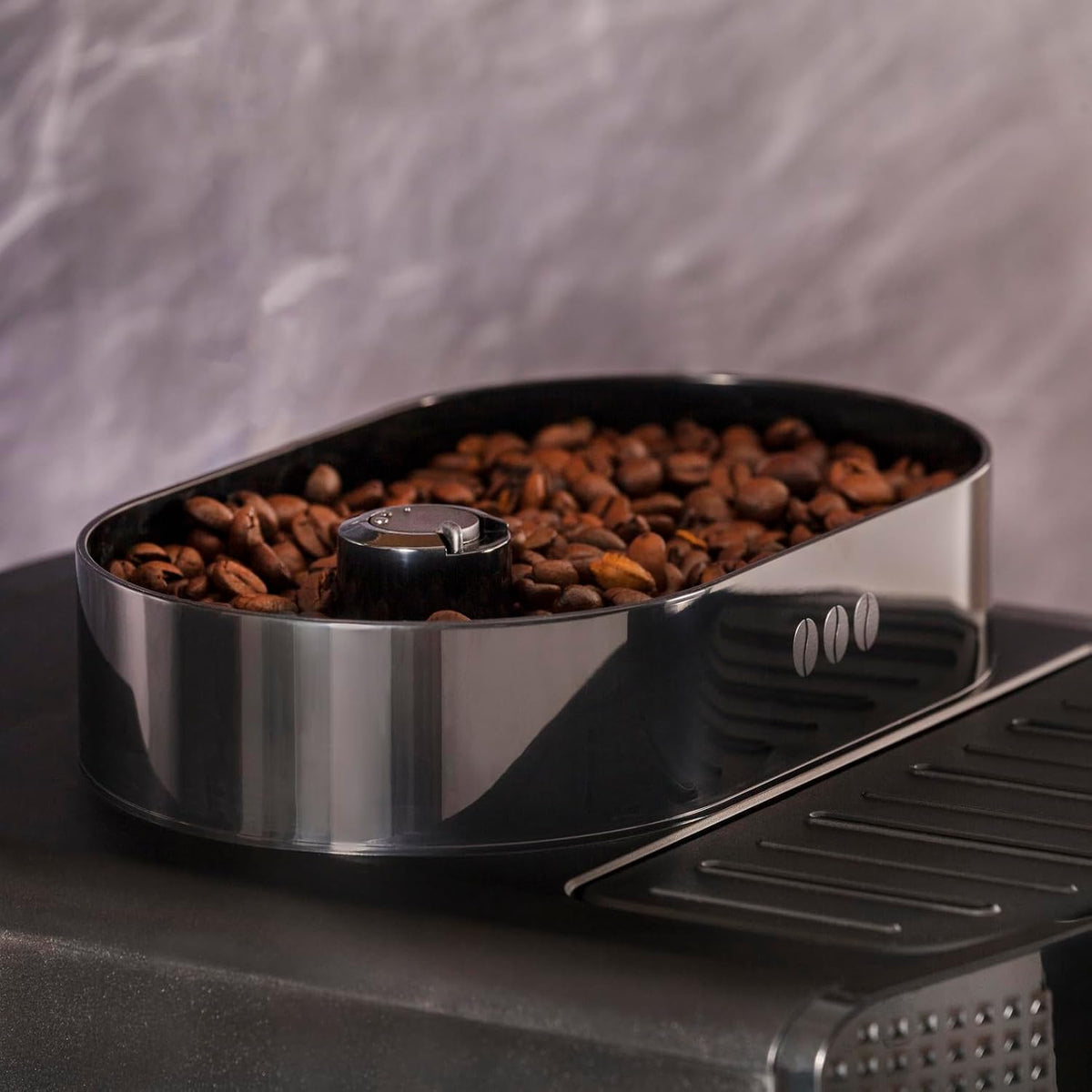 Krups Roma Kaffeevollautomat mit langlebiger Metall-Brühgruppe, Espresso, Cappuccino & Kaffee auf Knopfdruck, 1,7 l Tank, 3 Temperaturstufen und Mahlgradeinstellungen, automatische Kaffeemaschine