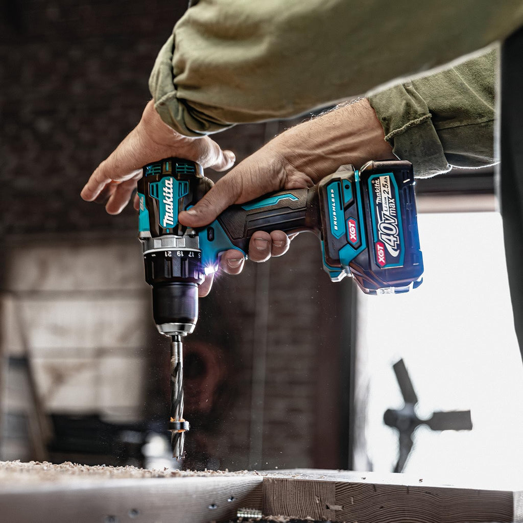 Makita DF002GA202 Akku-Bohrschrauber 40V max. / 2,0 Ah, 2 Akkus + Ladegerät im MAKPAC, Petrol