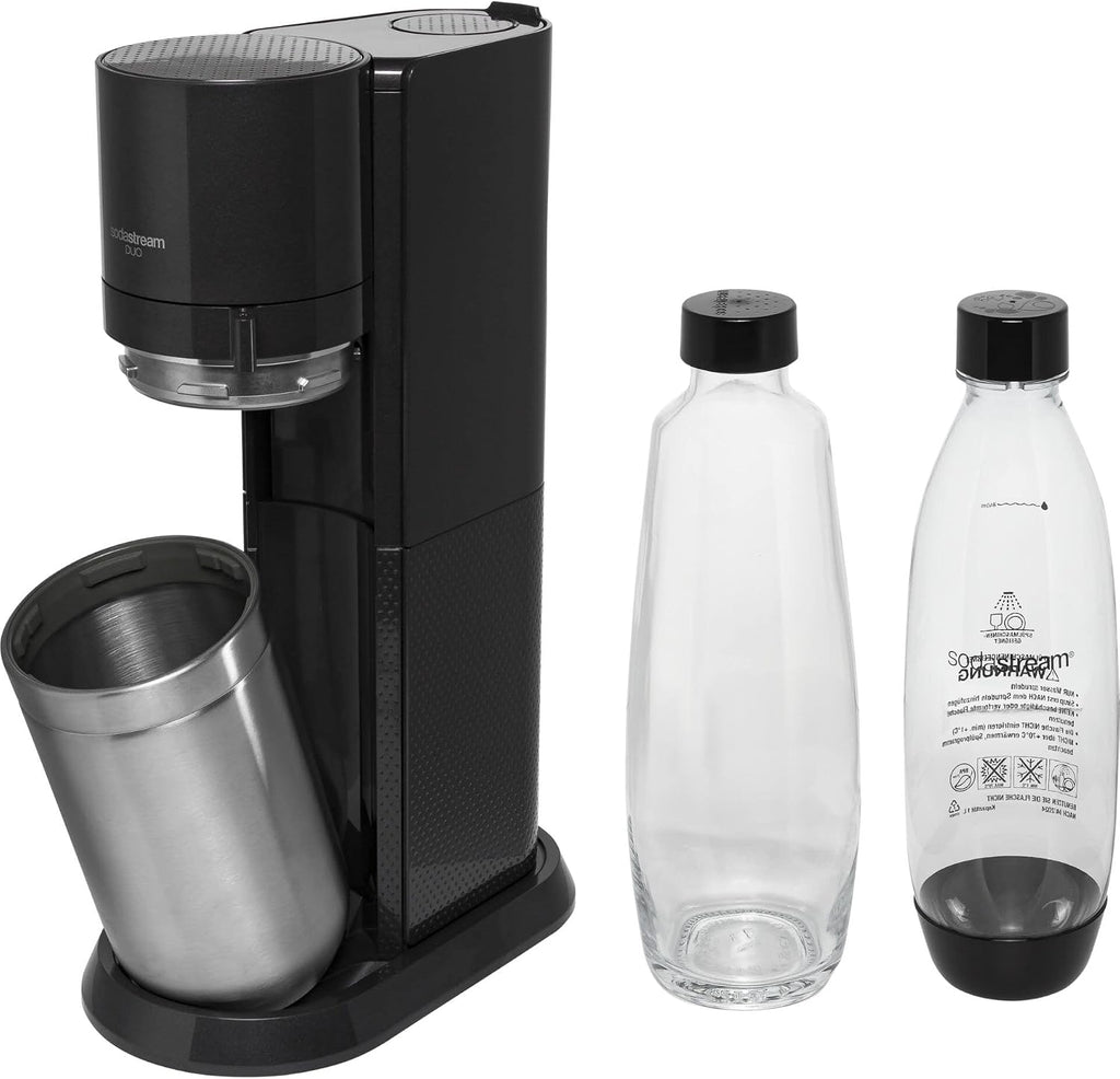 SodaStream Duo Sprudelmaschine, mit 1 Liter wiederverwendbarer BPA-freier Kunststoff-Wasserflasche, 1 L Glaskaraffe zum Karbonisieren und 60 Liter CO2-Gasflasche mit Schnellanschluss, Weiß