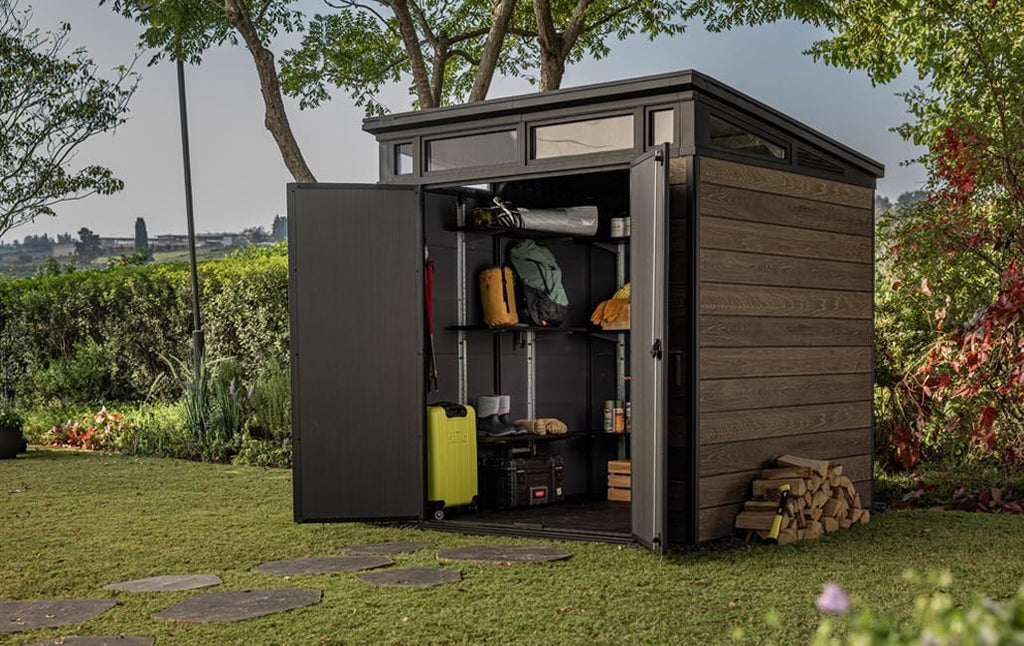 Keter Gerätehaus Signature 7x7 mit Doppeltür und Bodenplatte, abschließbar, Kunststoff wetterfest, 4,7 m² Gartenhaus Walnuss