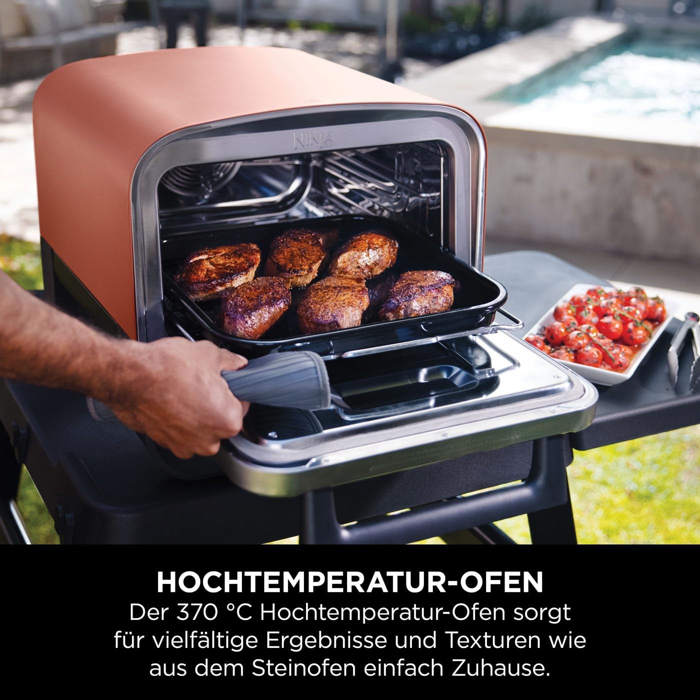 Ninja Woodfire Outdoor-Ofen, 8-in-1-Pizza- Ofen, BBQ-Smoker mit Bratrost