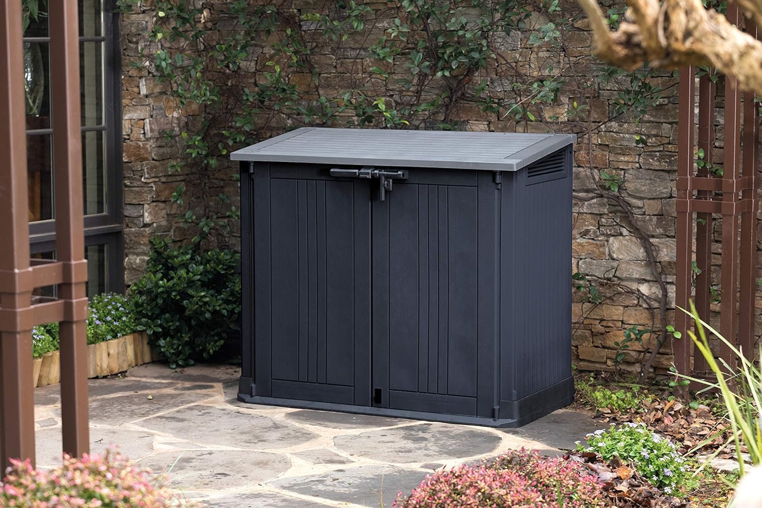 Keter Store It Out Nova Plastic Tool Shed, External Dimensions: 132 x 71.5 x 113.5 cm, 880 L Capacity, Dark Grey, Suitable for 2 x 120 L Wheelie Bins, Weatherproof, Lockable