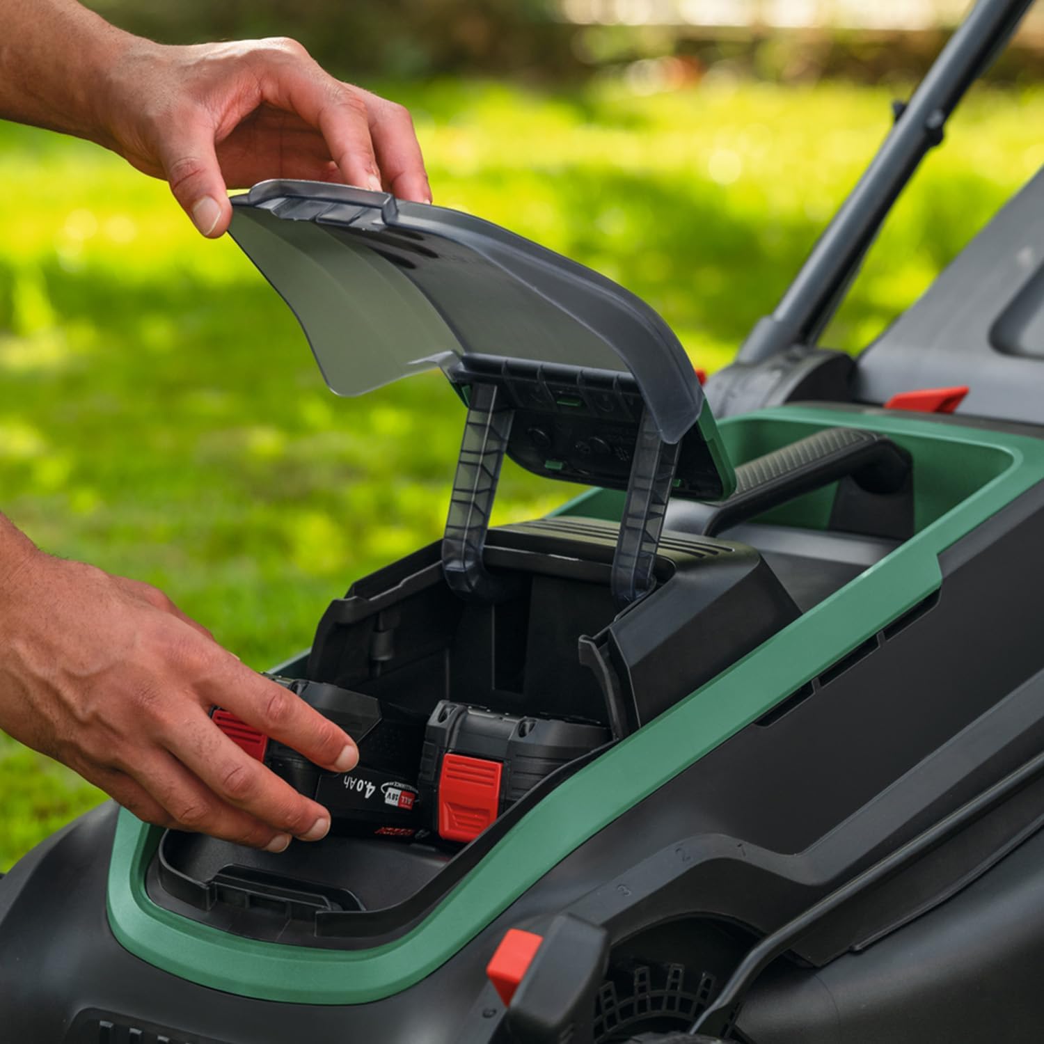 Bosch Akku-Rasenmäher ROTAK18V2-43 (Schnittbreite: 43 cm, Schnitthöhe: 30-75 mm, 50 l Stoff-Grasfangkorb, Mulchstopfen, ohne Akku)
