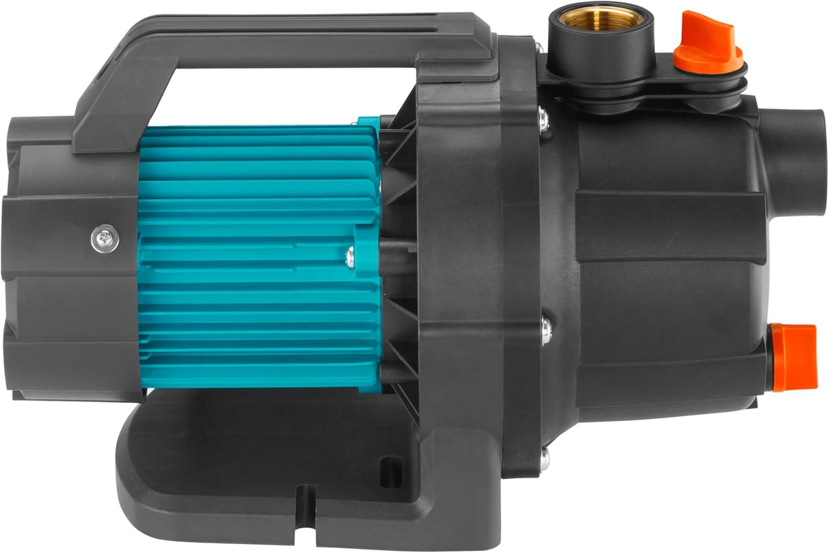 Gardena 09011-47 Gartenpumpen-Set 3000/5, bis zu 3.000 l/h mit schlauchset