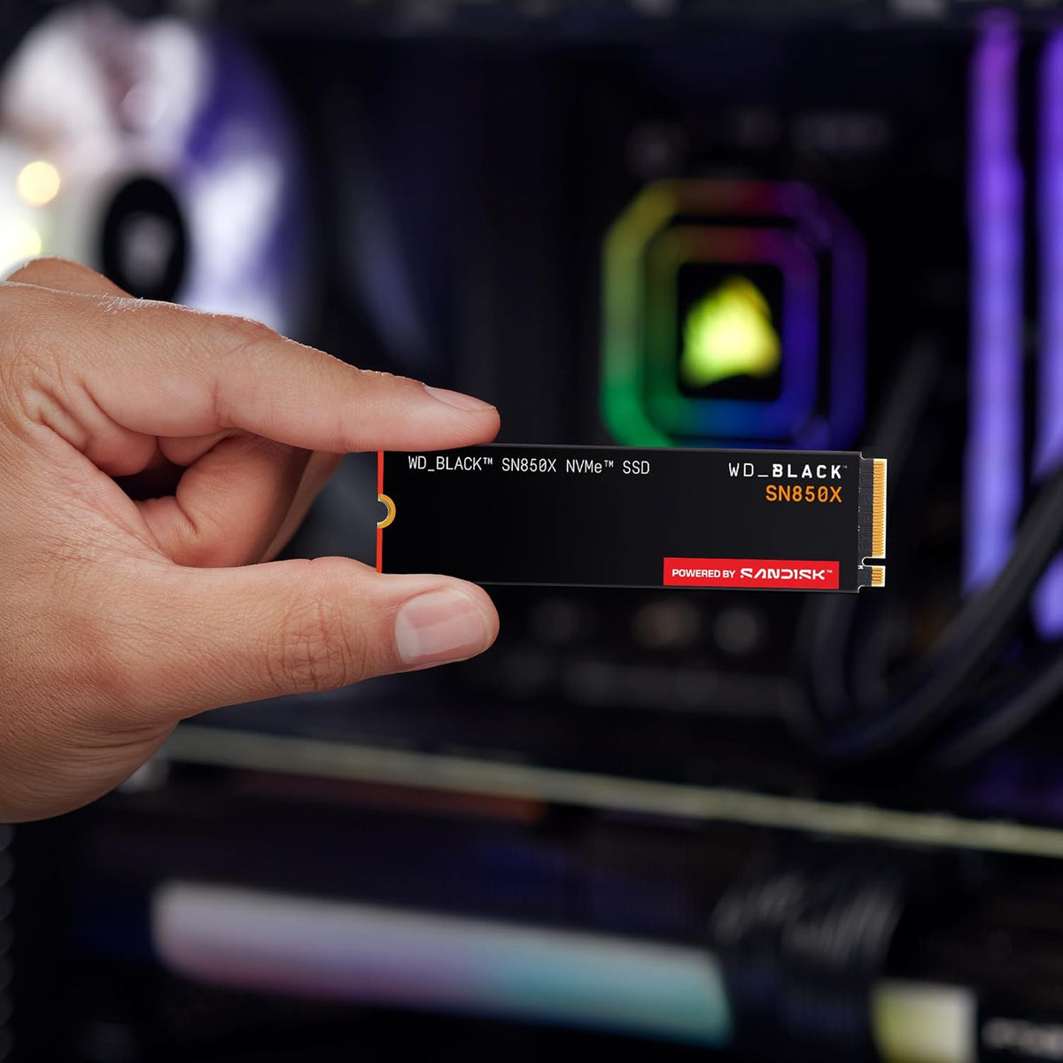 WD_BLACK SN850X NVMe SSD 2 TB Internal SSD (Gaming Memory, PCIe Gen4 Technology, Read 7,300 MB/s, Write 6,600 MB/s) Black