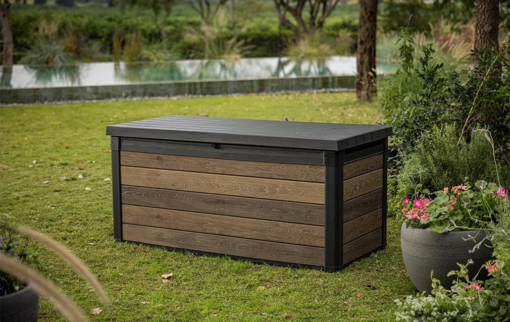 Keter Signature Aufbewahrungsbox 570L Walnuss - Gartenbox mit Holzoptik & Sitzfunktion - Wetterfeste Kissenbox mit Gasdruckfedern
