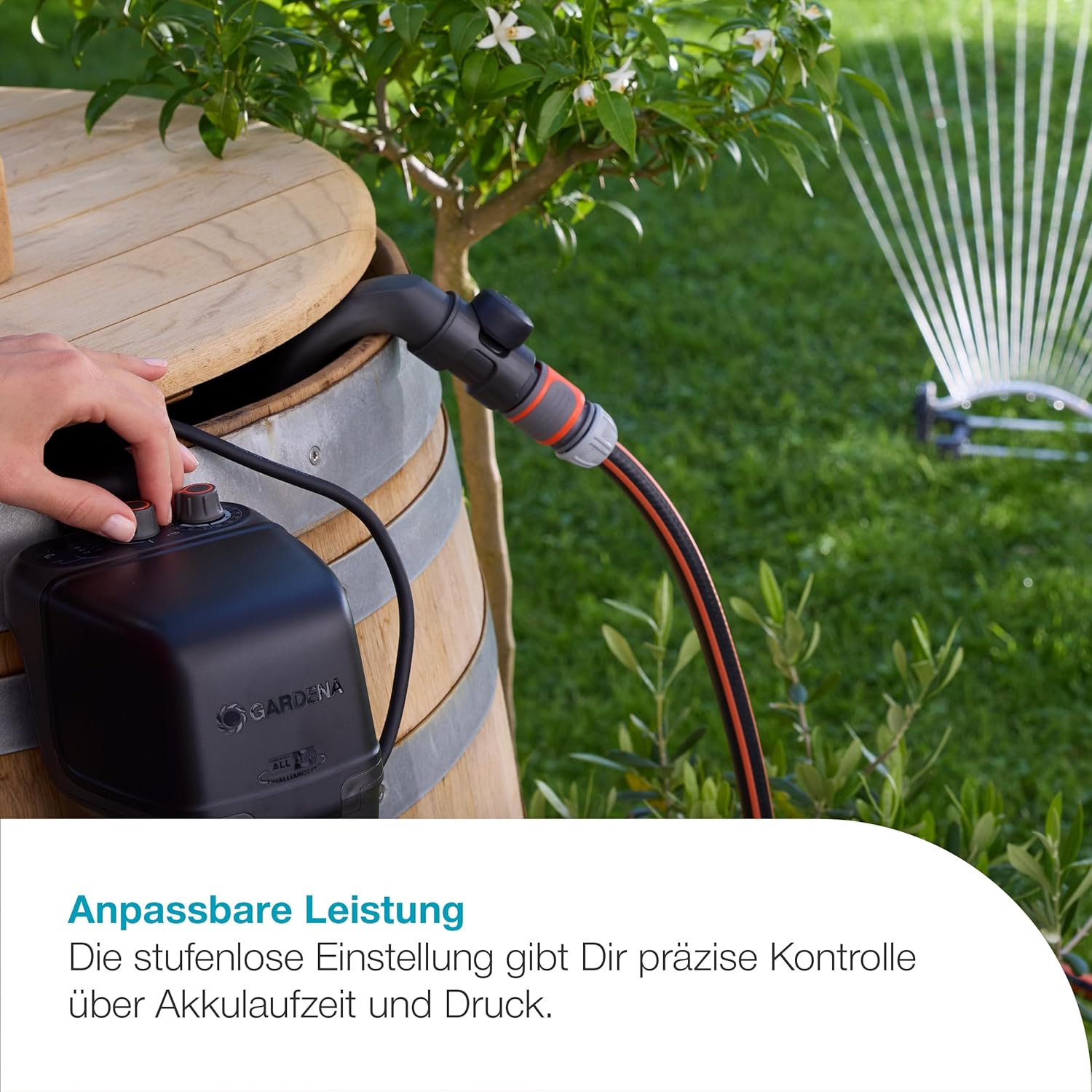 Gardena Akku-Regenfasspumpe 2400 ComfortAutomatic 18V P4A Ready-To-Use Set: Automatikfunktion, Leistungseinstellung, Timerfunktion, Konstanter Druck, Kabellos (14605-20)