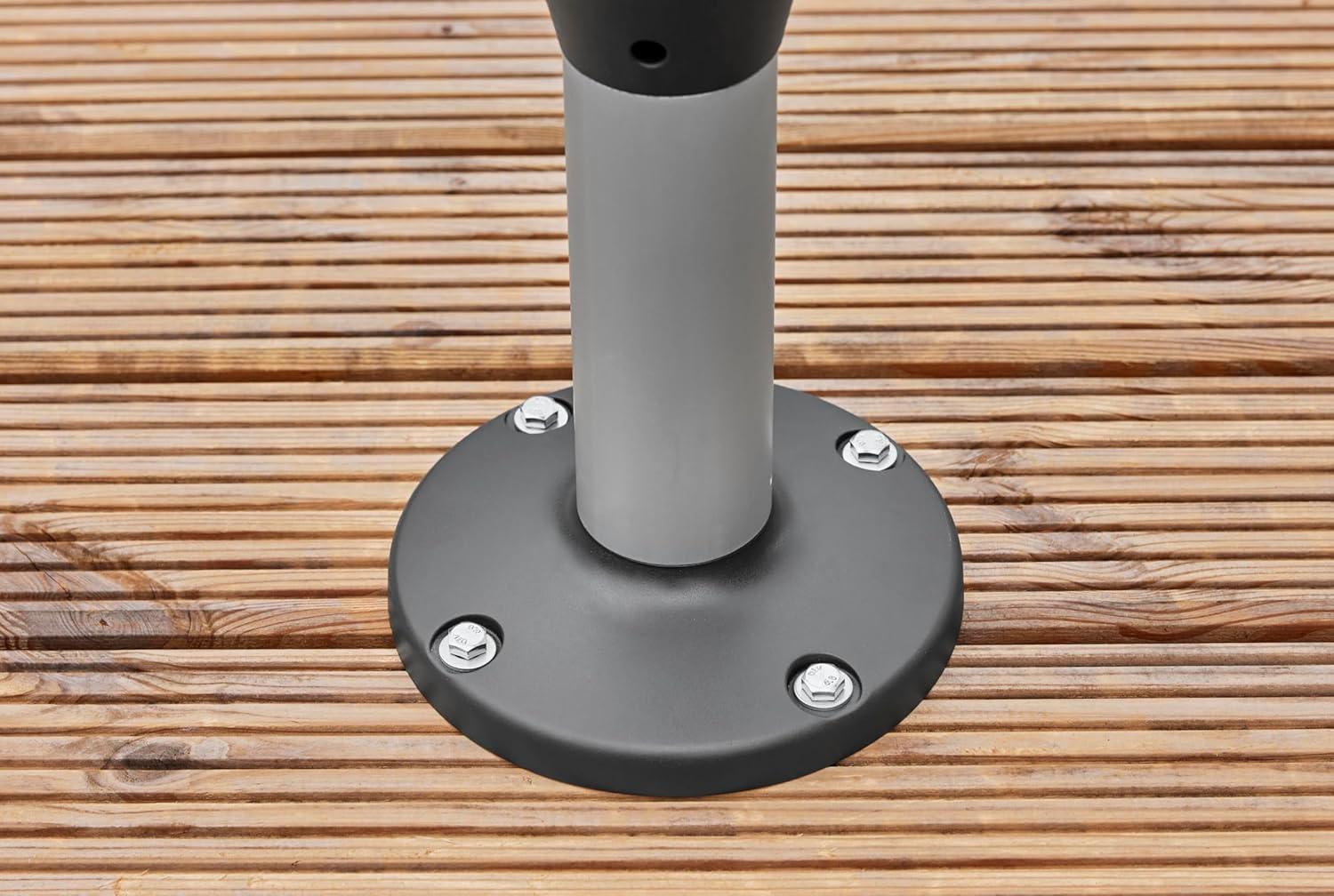 Gardena Terrassen-Schlauchbox RollUp S: Wetterfeste Box mit RollUp-Technologie und 15 m Schlauch, Bewässerung von kleinen Gärten mit Terrasse, automatisches Aufrollen, weiß (18607-20)