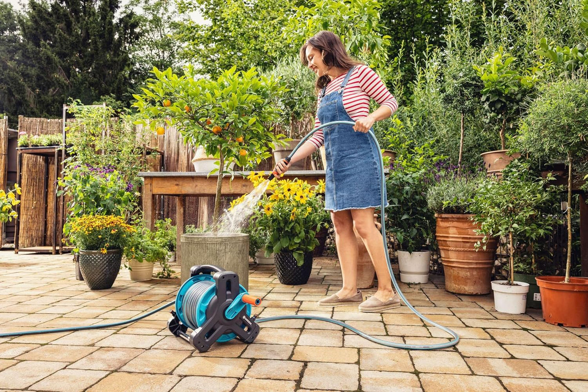 Gardena Classic Schlauch 19 mm (3/4 Zoll), 50 m: Universeller Gartenschlauch aus robustem Kreuzgewebe, 22 bar Berstdruck, UV-beständig, ohne Systemteile, 12 Jahre Garantie, verpackt (18025-20)