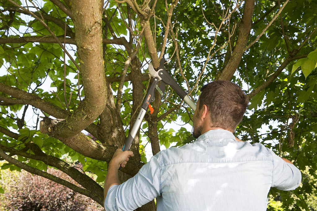 Gardena Comfort Ratschen-Astschere SmartCut: Baumschere mit Amboss-Schneidprinzip, max. Ast-Ø 45 mm, 59 cm Länge, mit 4-stufigem Ratschenmechanismus, ergonomische Griffe, Präzisionsmesser (8773-20)