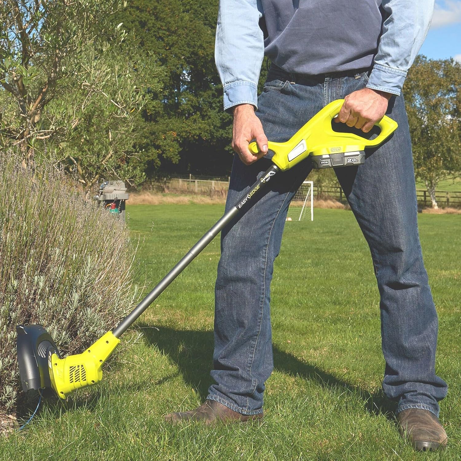 18V ONE+ Cordless Lawnmower and Grass Trimmer Twin Kit (1 x 4.0Ah)