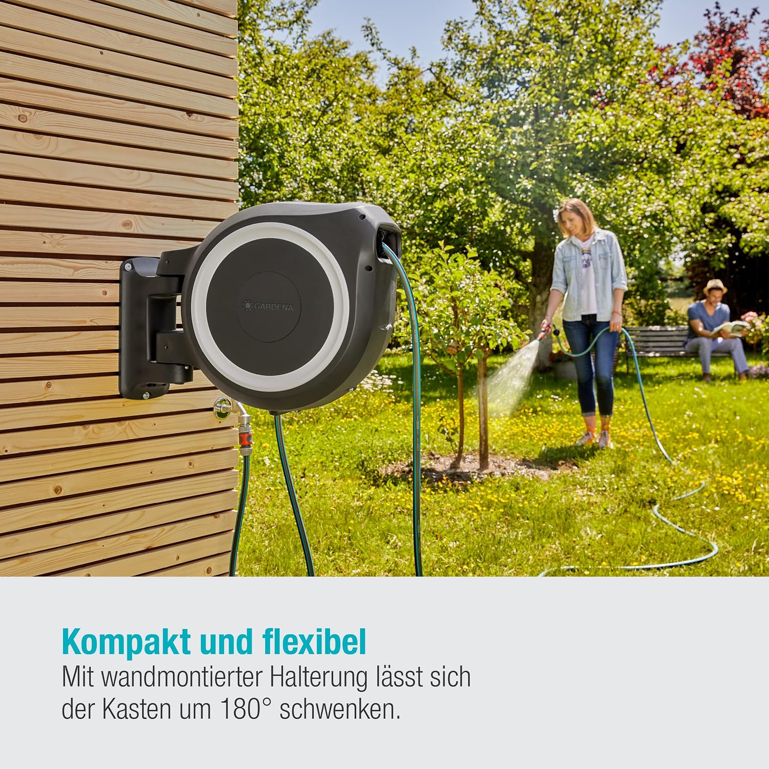 Gardena Wand-Schlauchbox RollUp L (weiß) 30 m exklusiv für Amazon: Schwenkbare Schlauchbox, integrierte Schlauchführung, inkl. 30 m Gardena Qualitätsschlauch, Reinigungsspritze und Brause (18627-38)