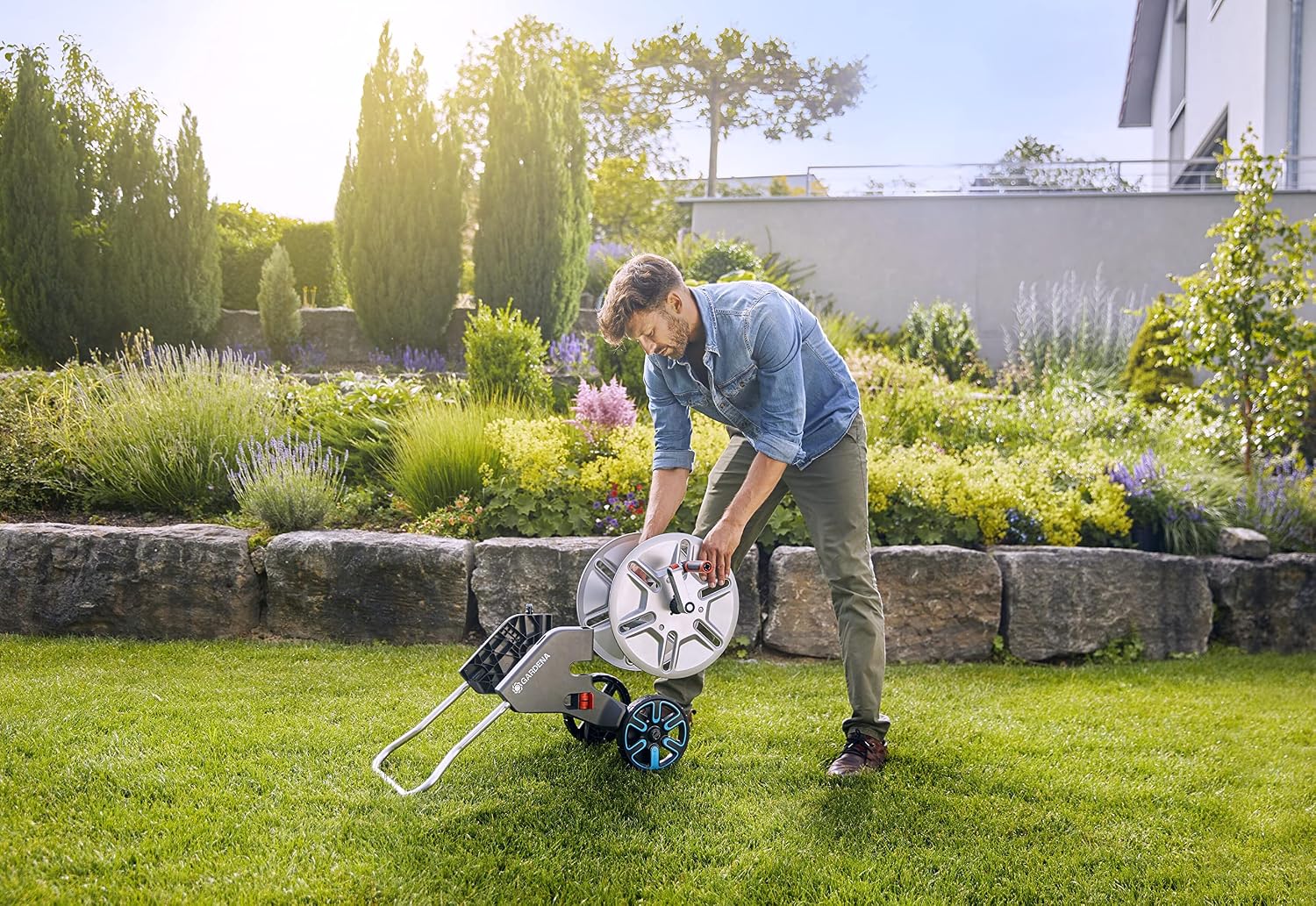 Gardena CleverRoll M Easy Metall Set: Schlauchwagen mit 60 m Kapazität, sehr standfest, stabile Schlauchführung, inkl. 25m Schlauch (18547-20)