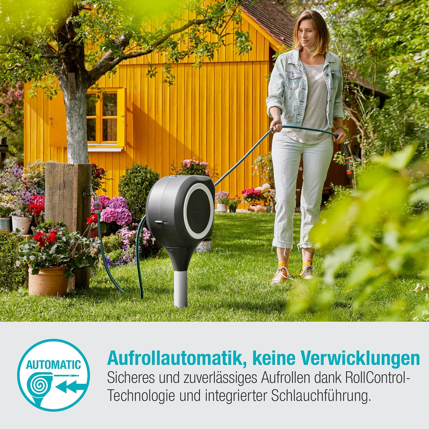 Gardena Garten-Schlauchbox RollUp S (weiß) 15 m: Schwenkbare Schlauchbox, integrierte Schlauchführung, inkl. 15 m Gardena Qualitätsschlauch, Erdspieß und Montagehilfe (18606-20)