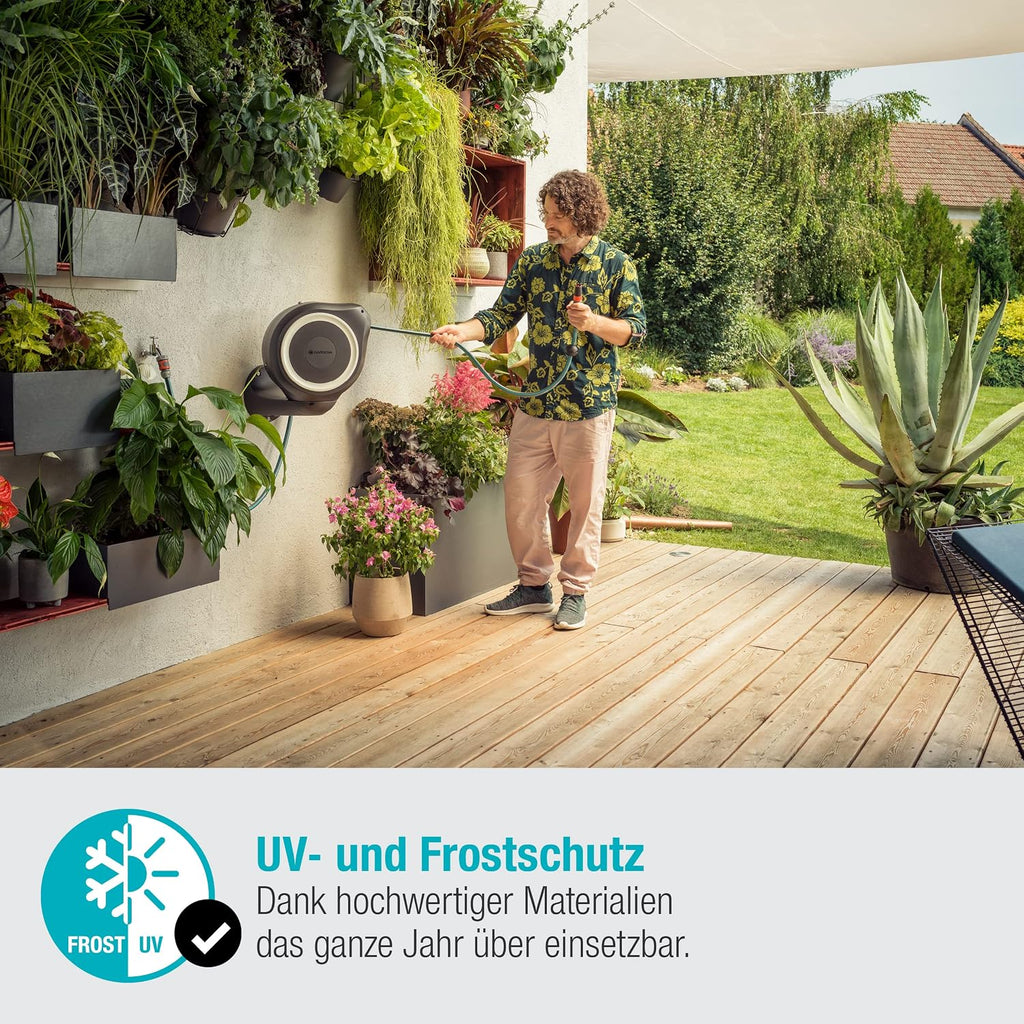 Gardena Wand-Schlauchbox RollUp S (weiß) 15 m: Flexible Bewässerung für kleine Gärten, schwenkbare Trommel, mit Wandhalterung, Systemteilen und Spritze, inkl. 15 m Gardena Schlauch (18602-20)