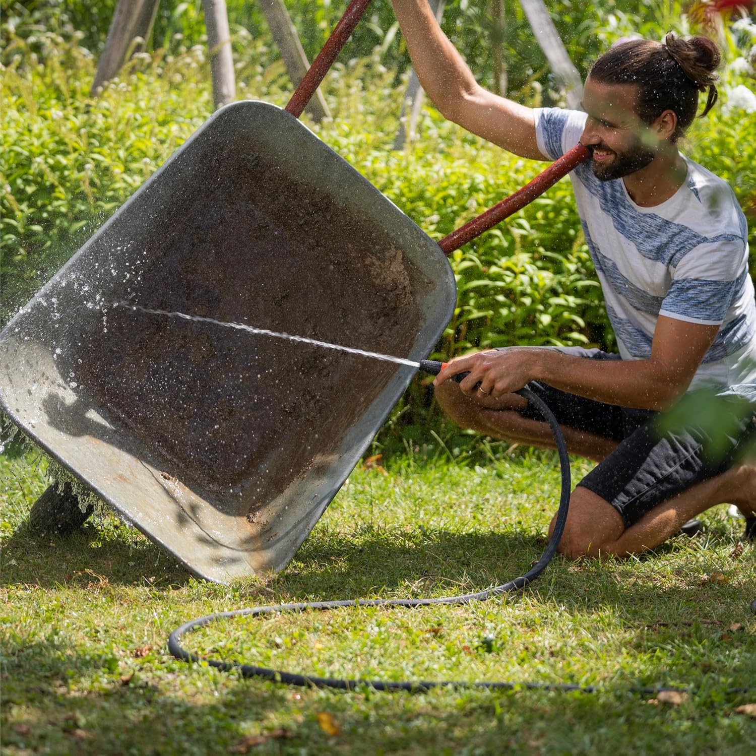 Gardena Haus- & Gartenautomat 5000 SilentComfort Pumpen: App-Steuerung*, 36% weniger Stromverbrauch**, Silent Technologie, Regen- und UV-geschütztes Gehäuse (09072-20)