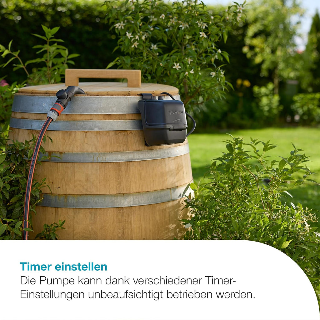 Gardena Akku-Regenfasspumpe 2600 Comfort 18V P4A Ready-To-Use Set: Bewässerungsintervalle, Leistungseinstellung, Passt zum Wasserbehälter, Konstanter Druck, Kabellos (14604-20)